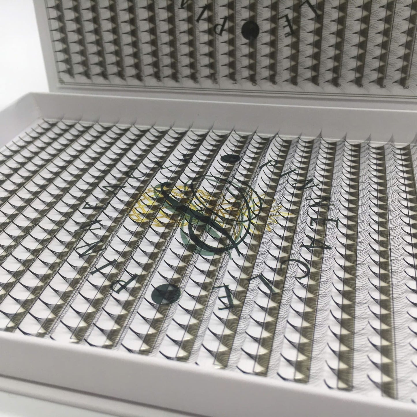 10D Promade Fans - XXL Box | Volume 1200 Fans | Premade volume fans for professional eyelash extension
