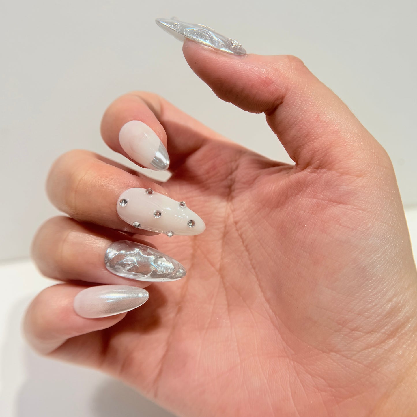 Silver Chrome Molten Press On Nails - White Cat Eye Crystal Accent Nails - Liquid Metal Soft Gel Nails - Custom Size Set - NM233024
